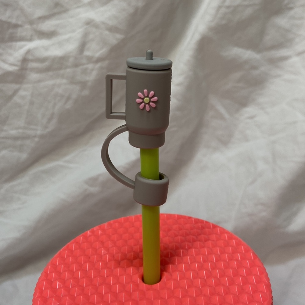 SHEIN 2 silicone straw cover cap for Stanley Cup. Pink & gray straw toppers. - Picture 6 of 15